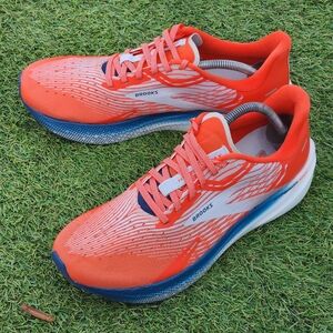 BROOKS HYPERION MAX - Men's Sneakers - SIZE 10.D